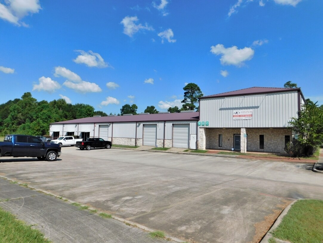 1151 N Loop 336 E, Conroe, TX for sale Building Photo- Image 1 of 1