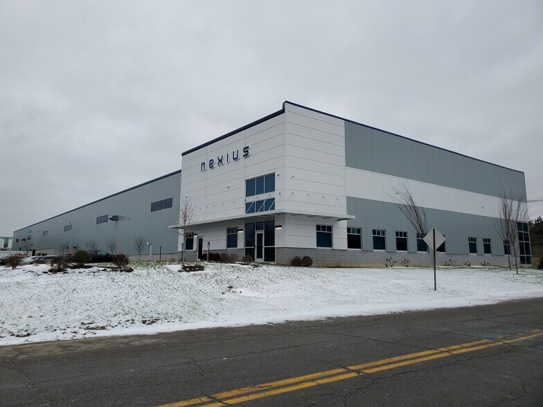 4 MacArthur Ave, Devens, MA 01434