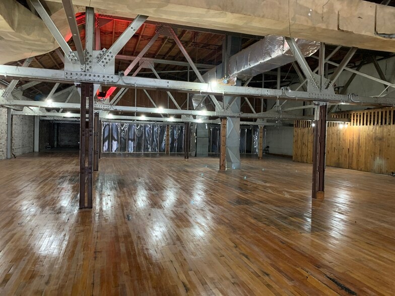 5607 Germantown Ave, Philadelphia, PA for lease - Interior Photo - Image 1 of 7