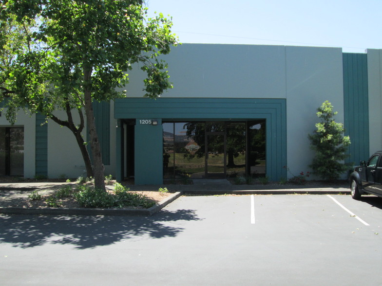 1201-1229 N McDowell Blvd, Petaluma, CA for sale - Building Photo - Image 1 of 1