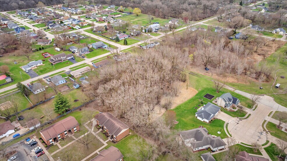 464 Todd Ct, Braidwood, IL for sale - Building Photo - Image 3 of 20