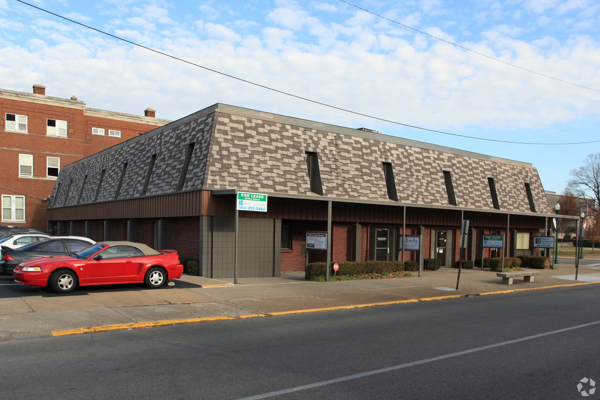 100-106 W Court Ave, Jeffersonville, IN for sale Primary Photo- Image 1 of 1