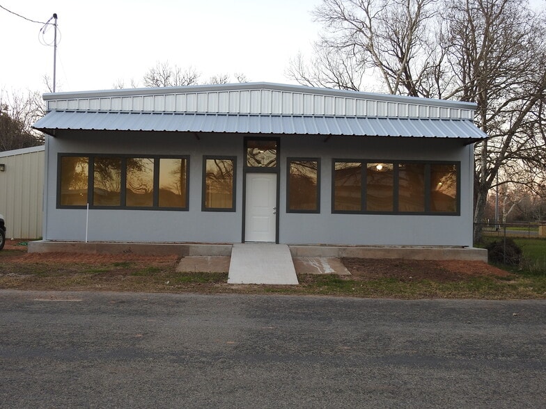 520 W Colorado St, La Grange, TX for sale - Primary Photo - Image 1 of 1