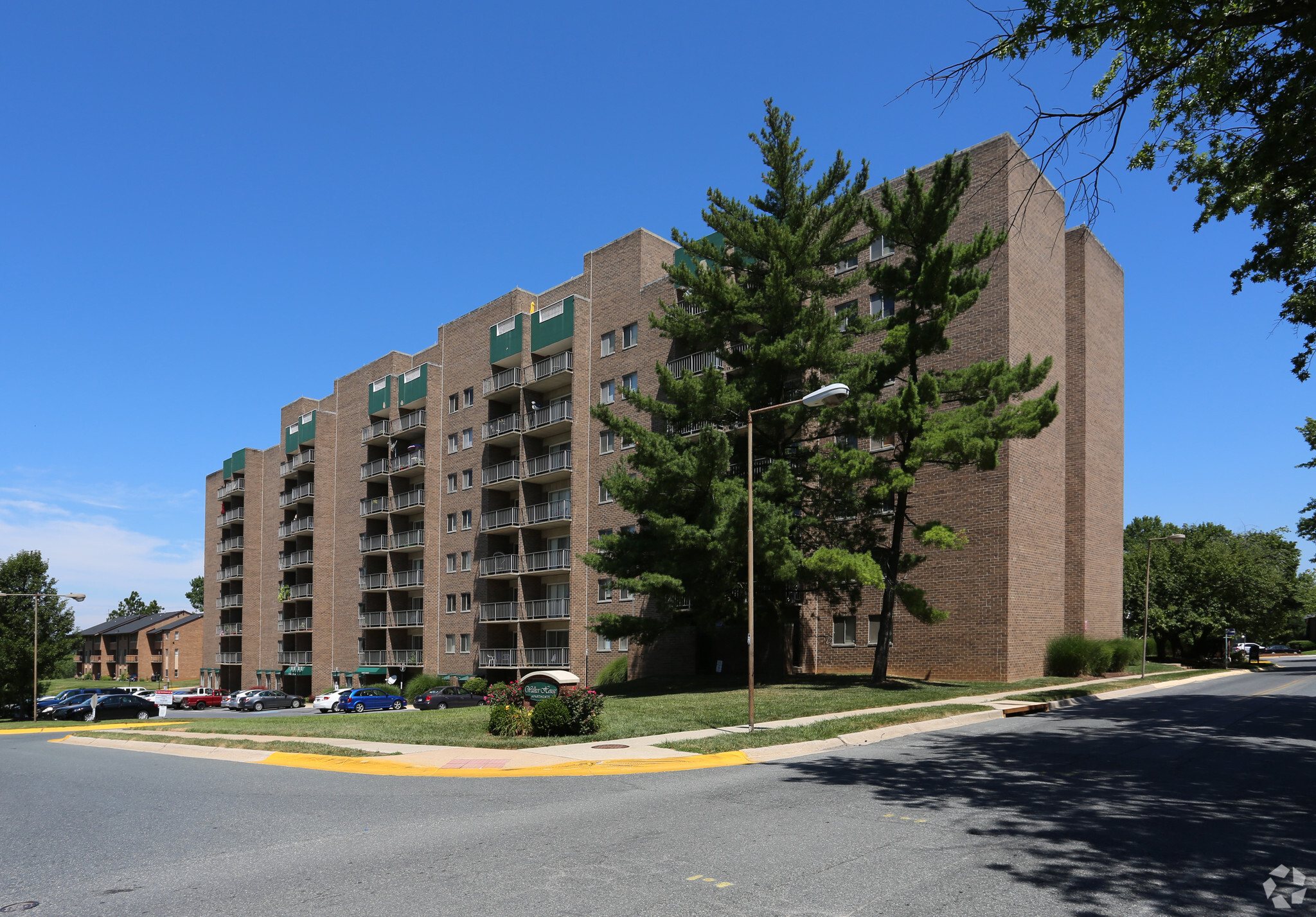 18700 Walkers Choice Rd, Gaithersburg, MD for sale Primary Photo- Image 1 of 1