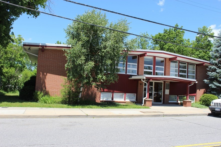 15 Moore Ave, Mount Kisco, NY for sale - Primary Photo - Image 1 of 1