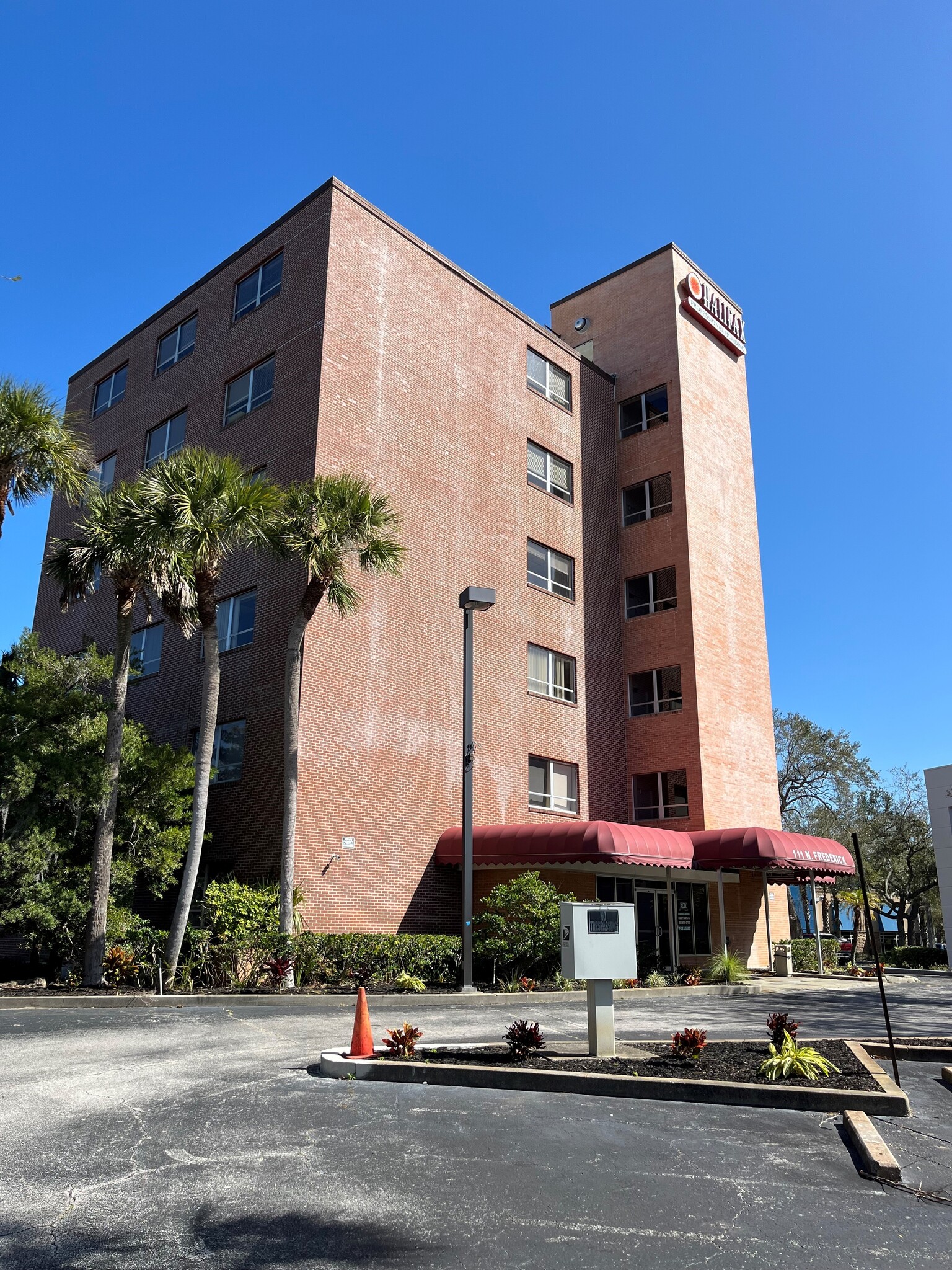 111 N Frederick Ave, Daytona Beach, FL for lease Building Photo- Image 1 of 11