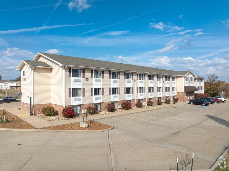 1710 Jefferson St, Jefferson City, MO for sale - Primary Photo - Image 1 of 18