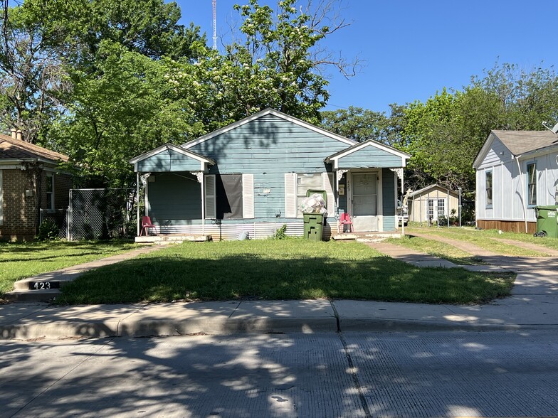 South Dallas SFR Portfolio portfolio of 5 properties for sale on LoopNet.com - Building Photo - Image 2 of 9