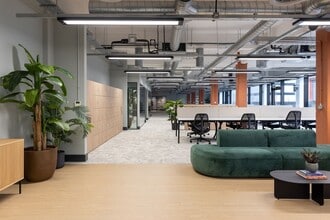 Colgate Ln, Salford for lease Interior Photo- Image 2 of 37