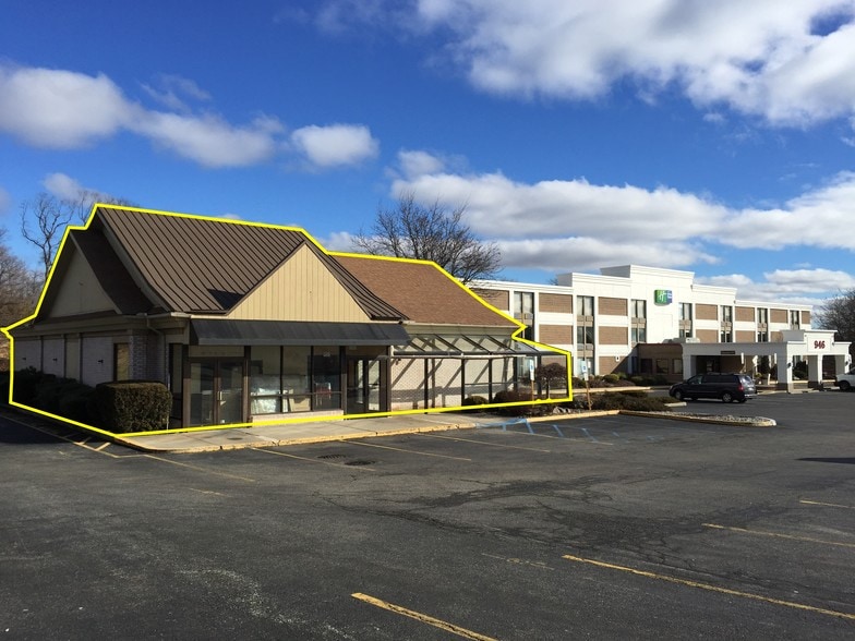 950 State Rt 17, Ramsey, NJ 07446