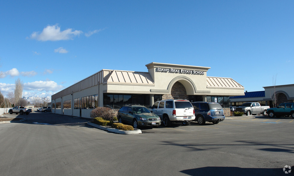 9436-9458 W Fairview Ave, Boise, ID for lease - Primary Photo - Image 2 of 3