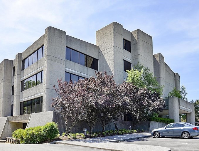 3340 Perimeter Hill Dr, Nashville, TN for sale - Primary Photo - Image 3 of 44