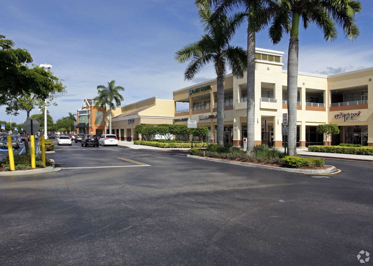 Shops at Skylake, North Miami Beach, FL 33179 – Retail Space