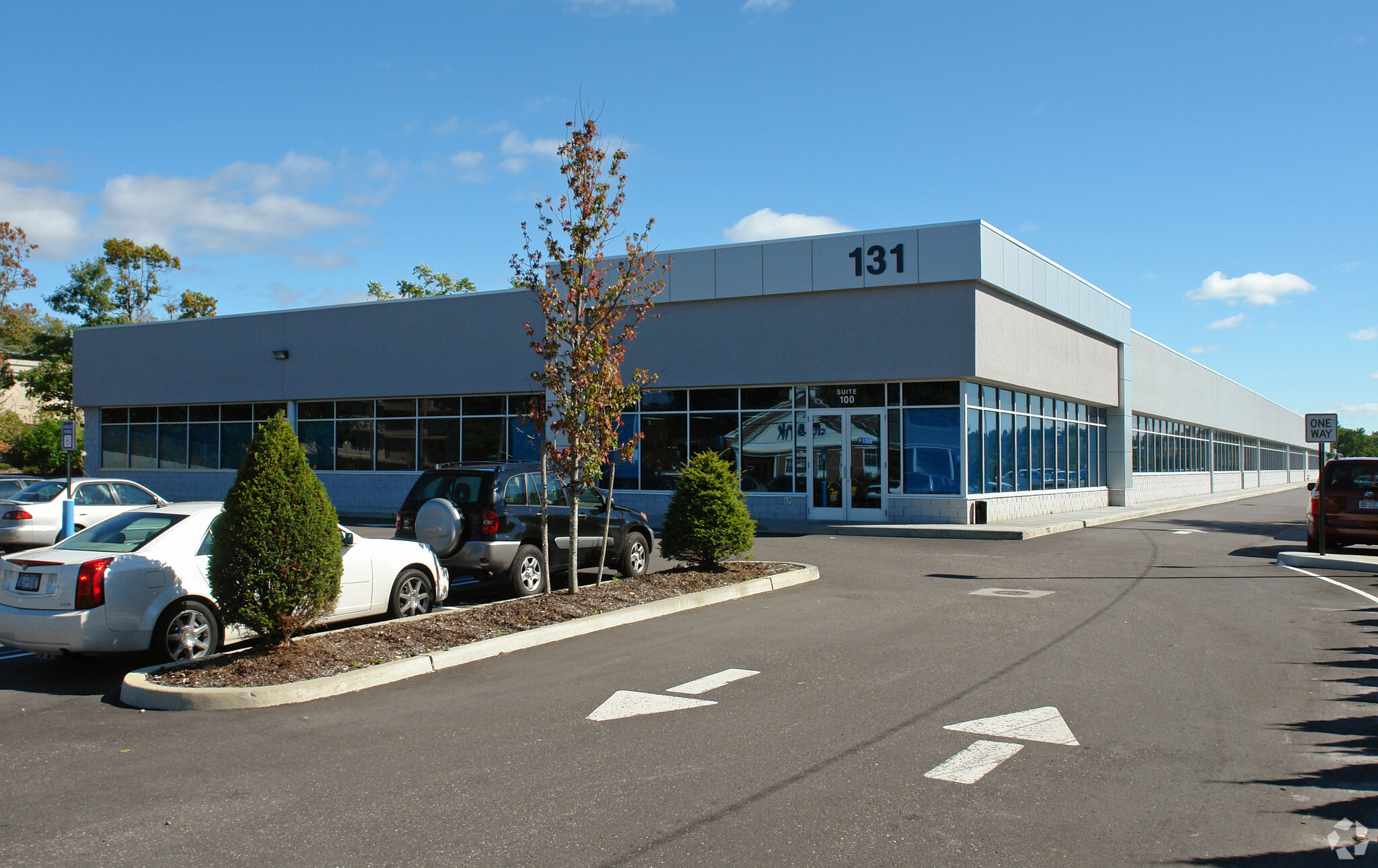 131 Sunnyside Blvd, Plainview, NY for lease Building Photo- Image 1 of 3