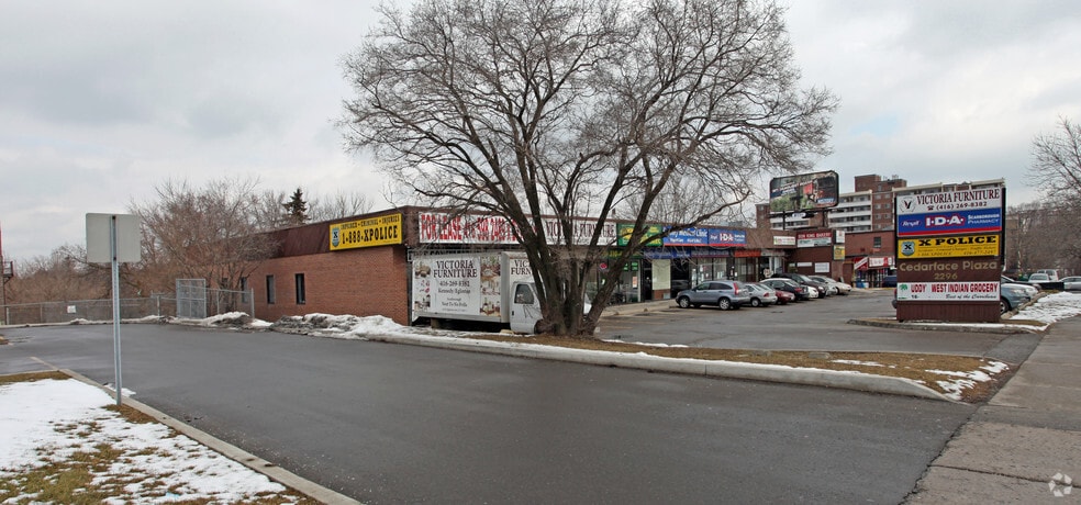 2296 Eglinton Ave E, Toronto, ON for lease - Building Photo - Image 3 of 7