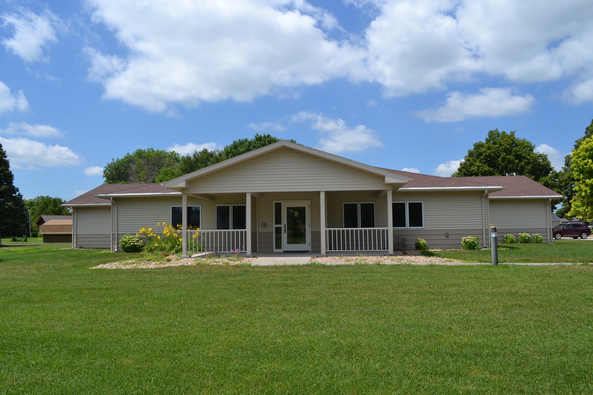 812 Court St, Gibbon, NE for sale Primary Photo- Image 1 of 1