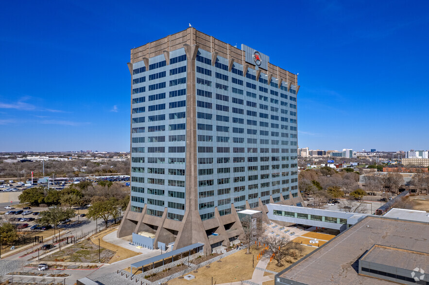 3000 Pegasus Park Dr, Dallas, TX for lease - Building Photo - Image 1 of 21