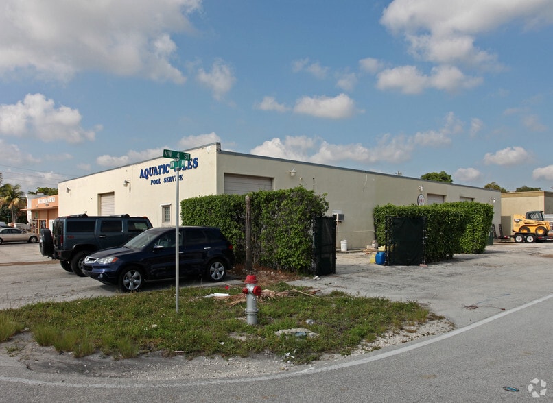 389 NW 1st Ave, Boca Raton, FL for lease - Building Photo - Image 2 of 3