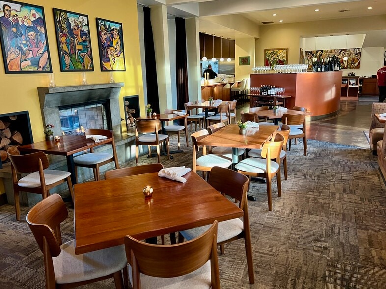 100 SW 7th St, Dundee, OR for lease - Interior Photo - Image 3 of 5