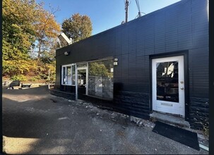 9 Meadow Rd, Rutherford, NJ for lease Building Photo- Image 1 of 6