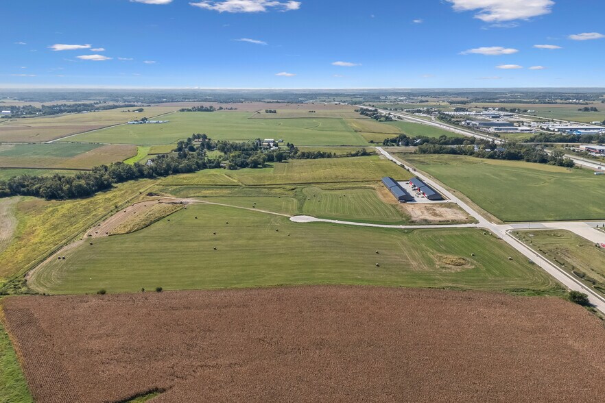 9825 Earhart Ln SW, Cedar Rapids, IA for sale - Building Photo - Image 3 of 6