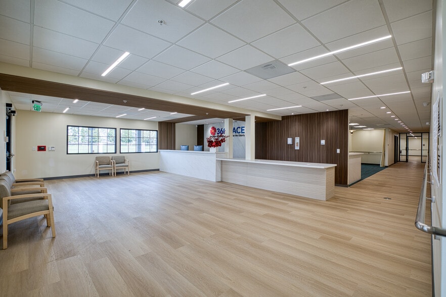 8291-8295 Westminster Blvd, Westminster, CA for sale - Interior Photo - Image 2 of 26