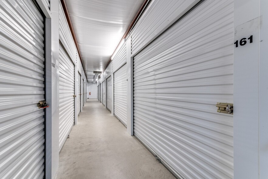 3521 Elm Grove Rd, Rowlett, Tx 75089 - Lakeside Storage 