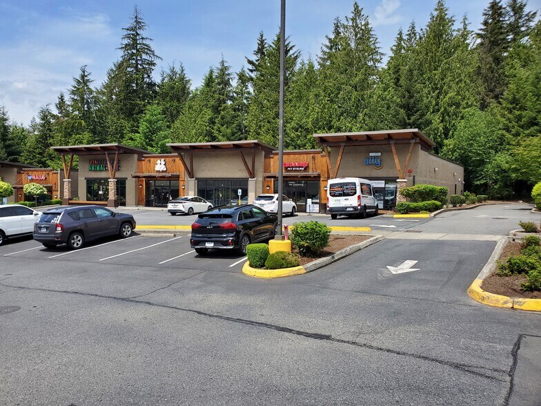 22320 NE Marketplace Dr, Redmond, WA for lease - Building Photo - Image 3 of 8