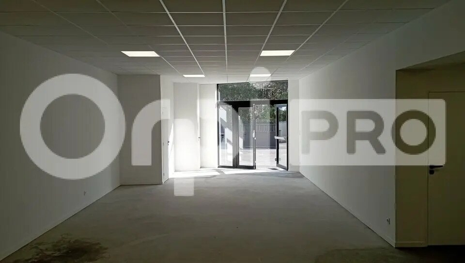 Flex in Tinqueux for lease - Building Photo - Image 3 of 8