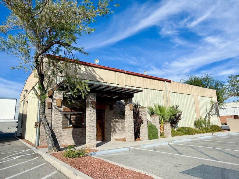 1280 Rockpebble Ave, North Las Vegas, NV for lease - Building Photo - Image 1 of 8