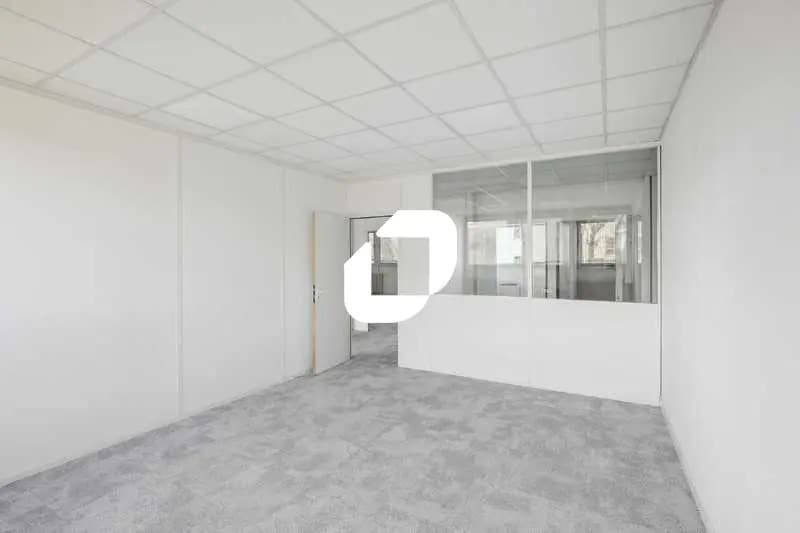 2 Avenue Du 1er Mai, Palaiseau for lease - Interior Photo - Image 2 of 11