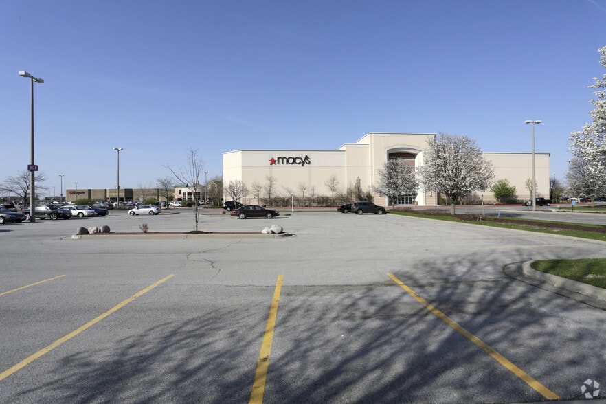 2000 N Neil St, Champaign, IL for sale - Primary Photo - Image 1 of 1