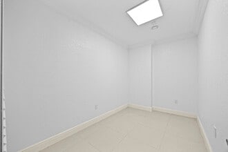 1940 Harrison St, Hollywood, FL for lease Interior Photo- Image 2 of 4