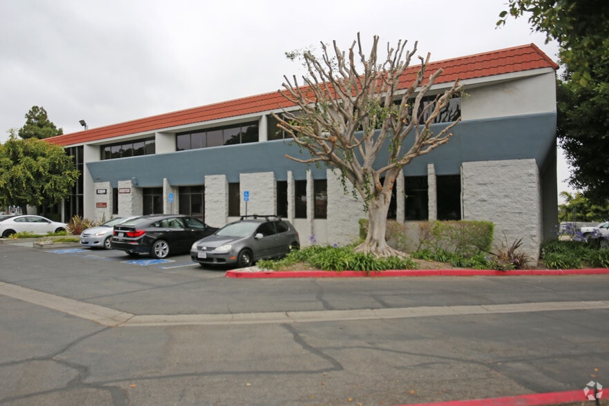 23800-23810 Hawthorne Blvd, Torrance, CA for lease - Building Photo - Image 3 of 4