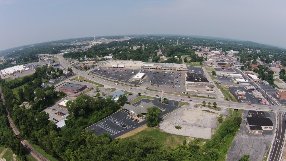 101-155 Twin City Mall, Crystal City, MO for lease - Building Photo - Image 1 of 3