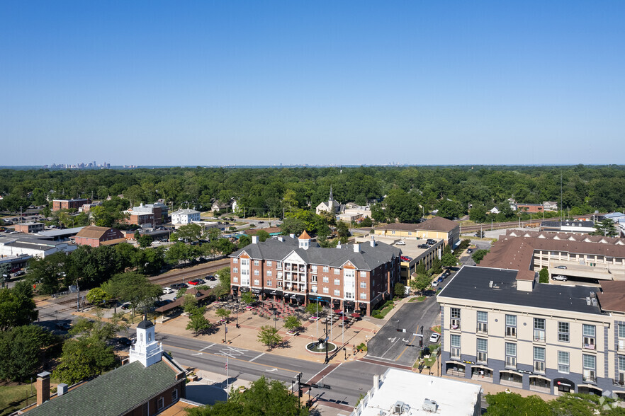 100 S Kirkwood Rd, Kirkwood, MO for lease - Aerial - Image 3 of 7