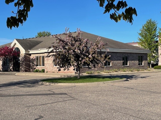 1885 NW Station Parkway, Andover, MN for lease - Building Photo - Image 1 of 4