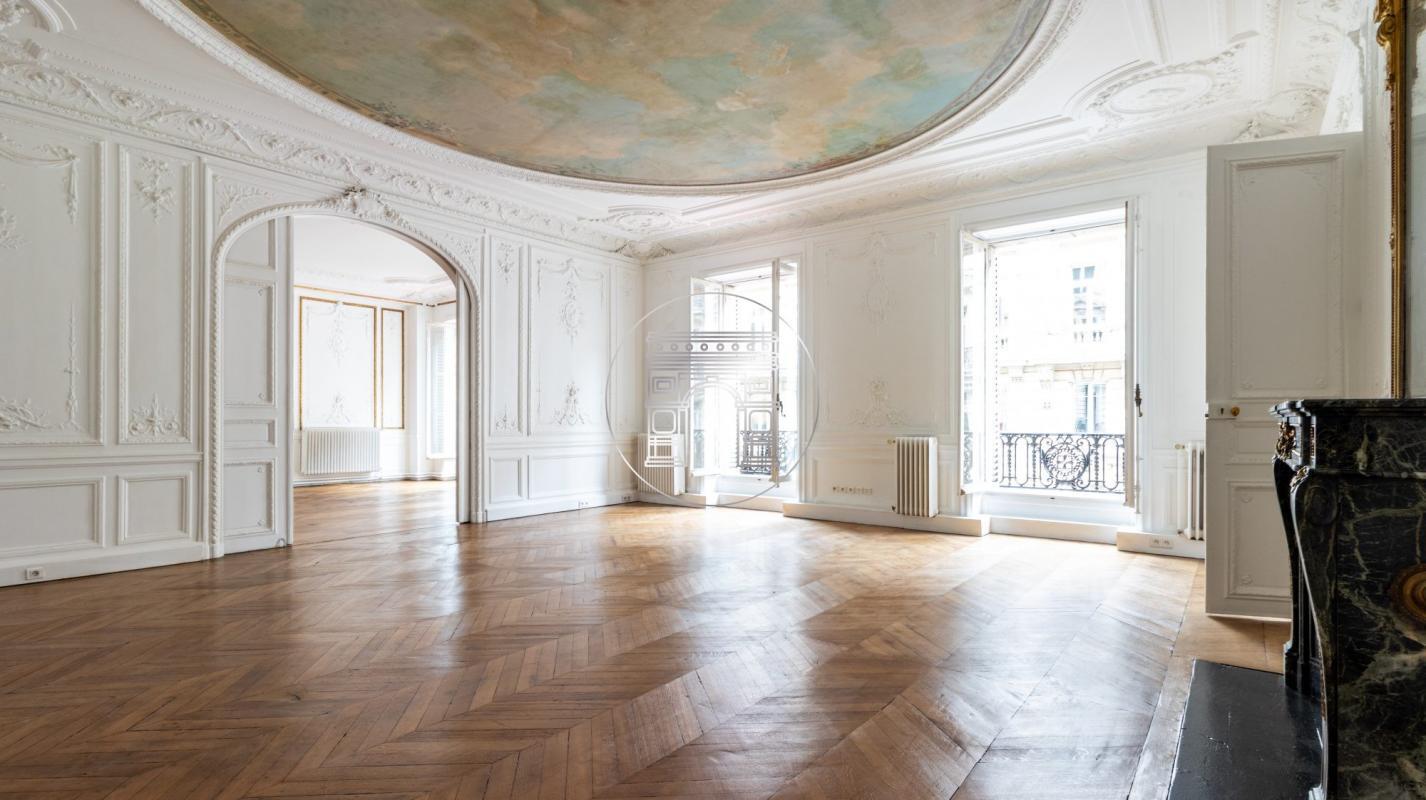Office in Paris for lease Building Photo- Image 1 of 14