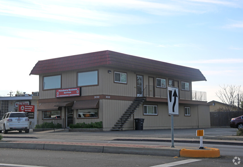 3030 Railroad Ave, Pittsburg, CA for lease - Primary Photo - Image 1 of 2