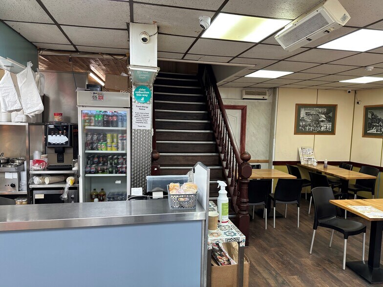 46-48 Mill St, Pontypridd for sale - Interior Photo - Image 3 of 11