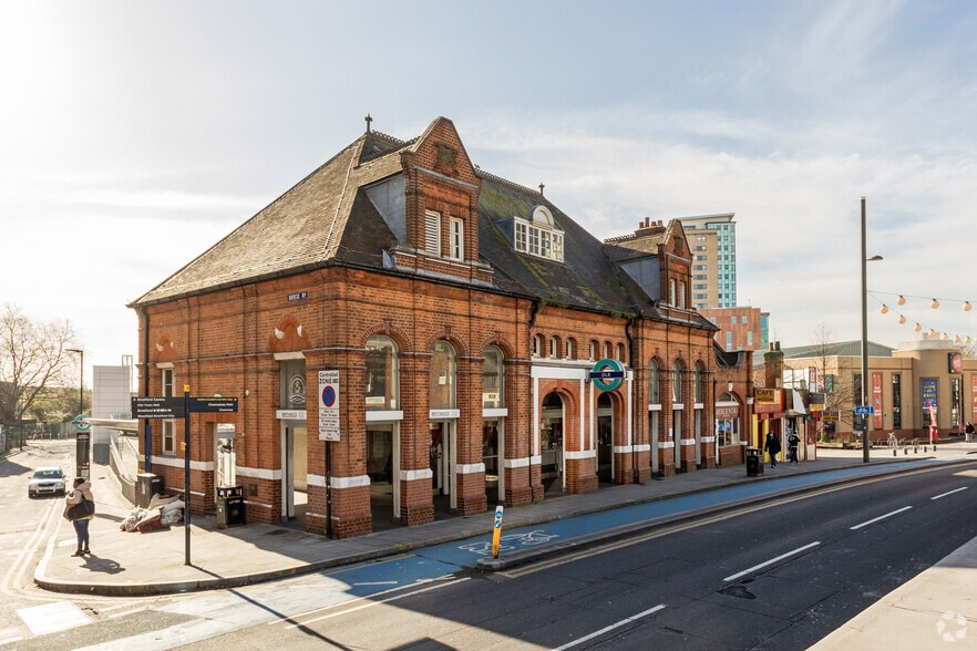 359 High St, London for sale - Primary Photo - Image 1 of 1