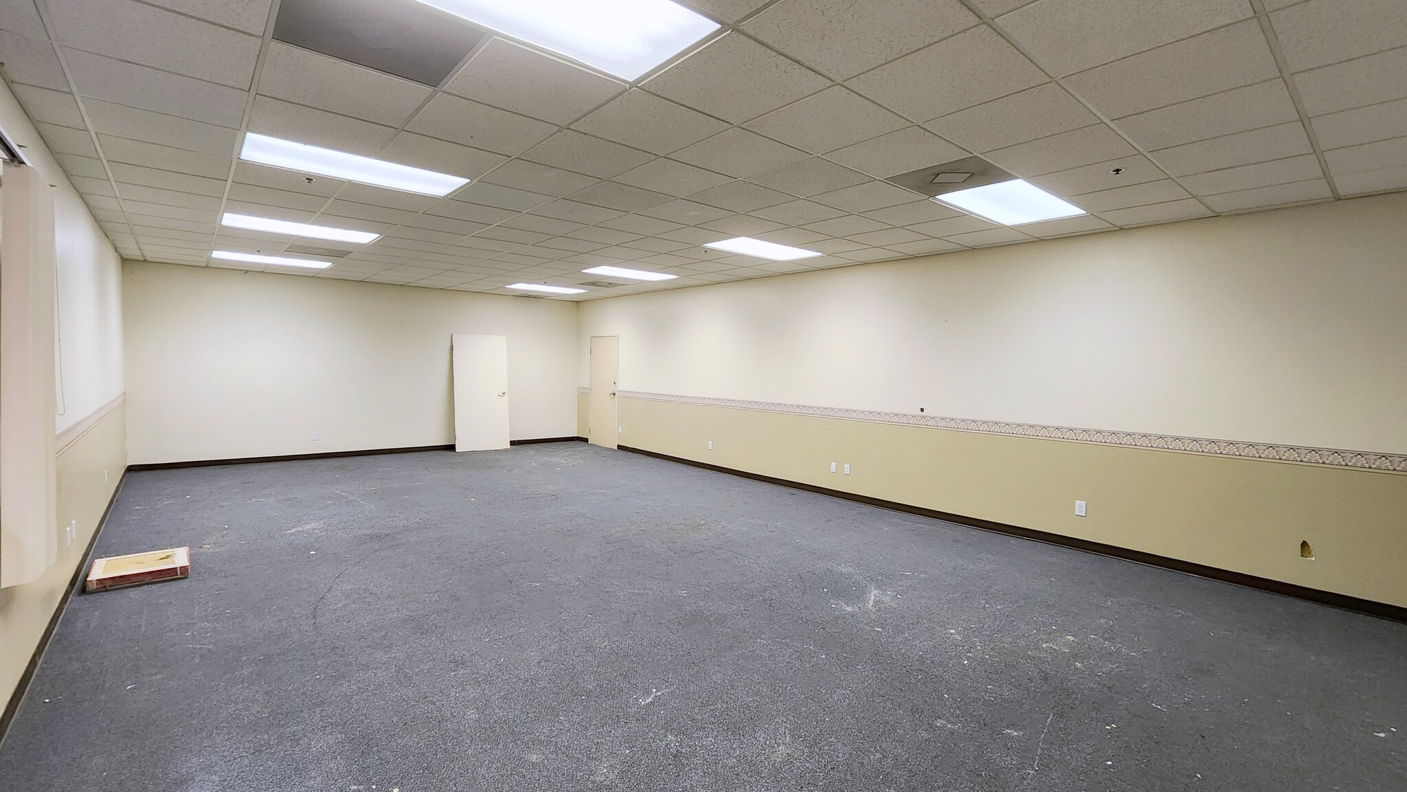 9496 Magnolia Ave, Riverside, CA for lease Interior Photo- Image 1 of 5