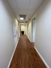 7875 SW 104th St, Miami, FL for lease Interior Photo- Image 2 of 7