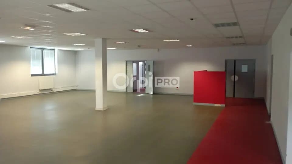 Office in Reims for lease - Interior Photo - Image 3 of 5