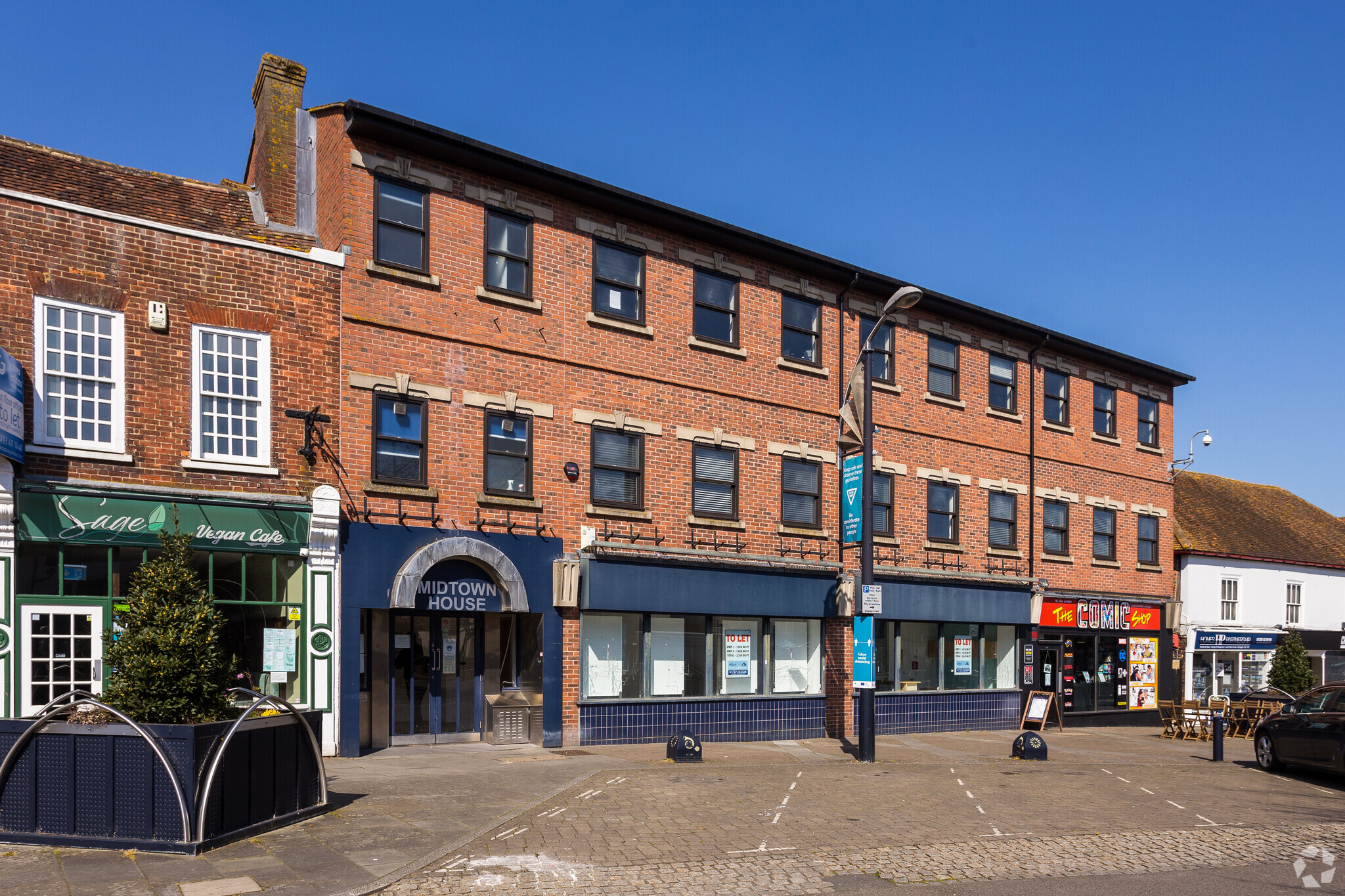 38-42 High St, Crawley for lease Primary Photo- Image 1 of 4