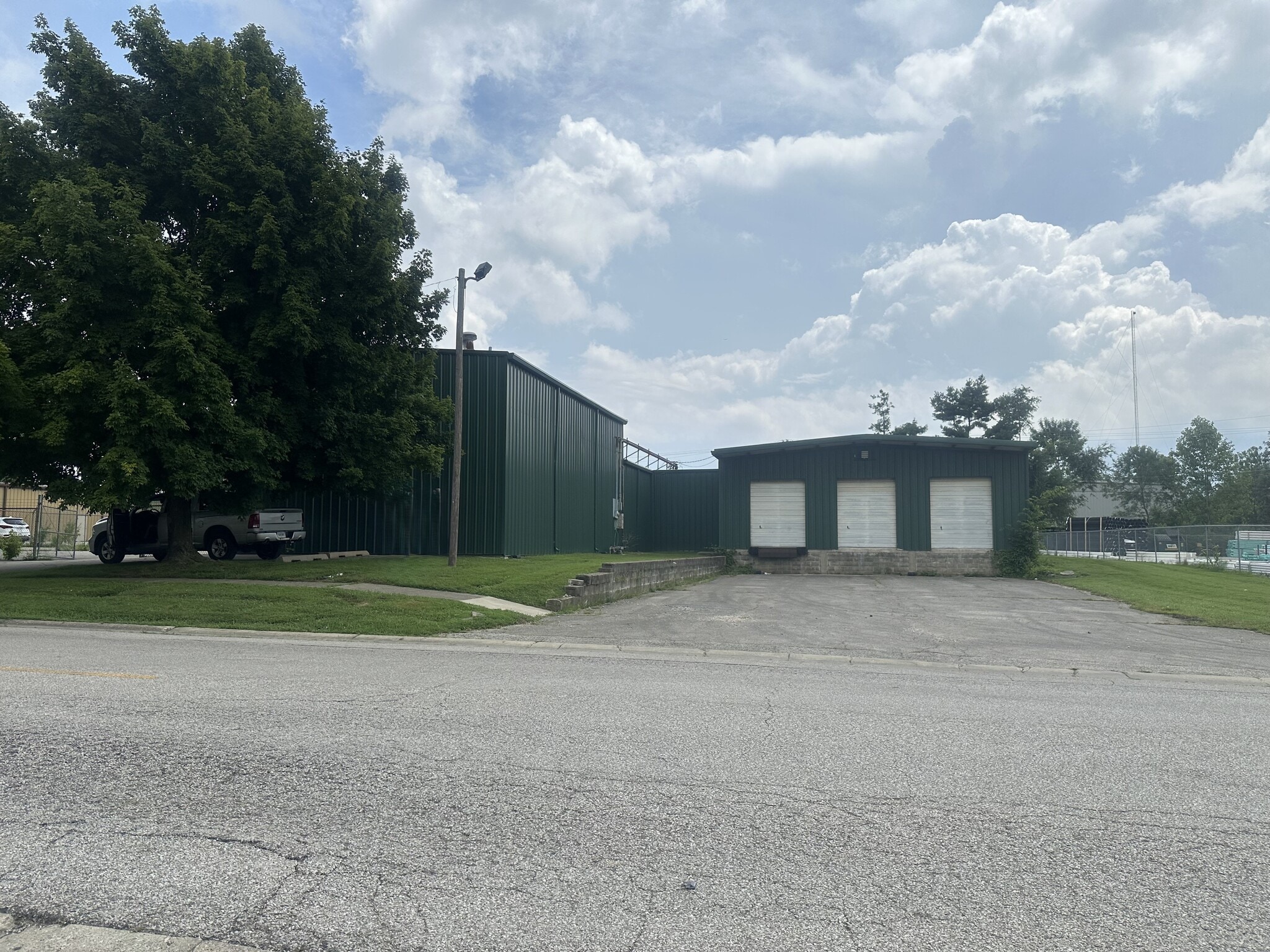 2017 S Yost Ave, Bloomington, IN for lease Building Photo- Image 1 of 7