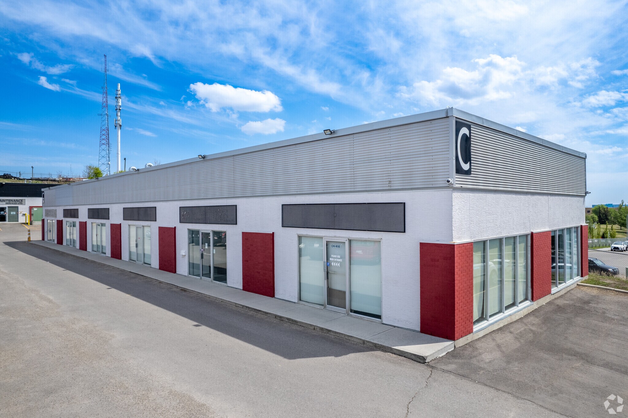 416 Meridian Rd SE, Calgary, AB for sale Primary Photo- Image 1 of 1