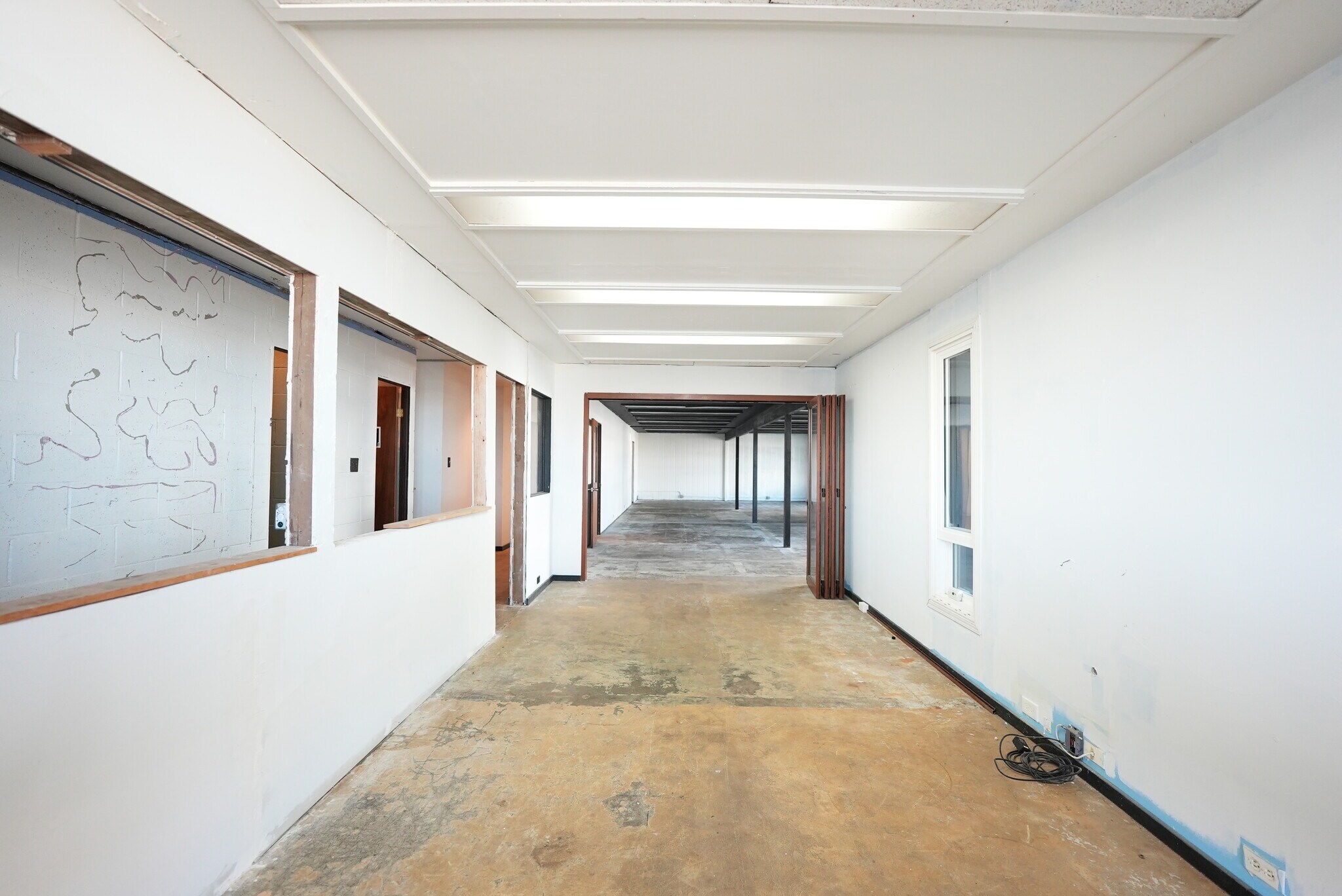 46174 Kahuhipa St, Kaneohe, HI 96744 Showroom and Warehouse Space