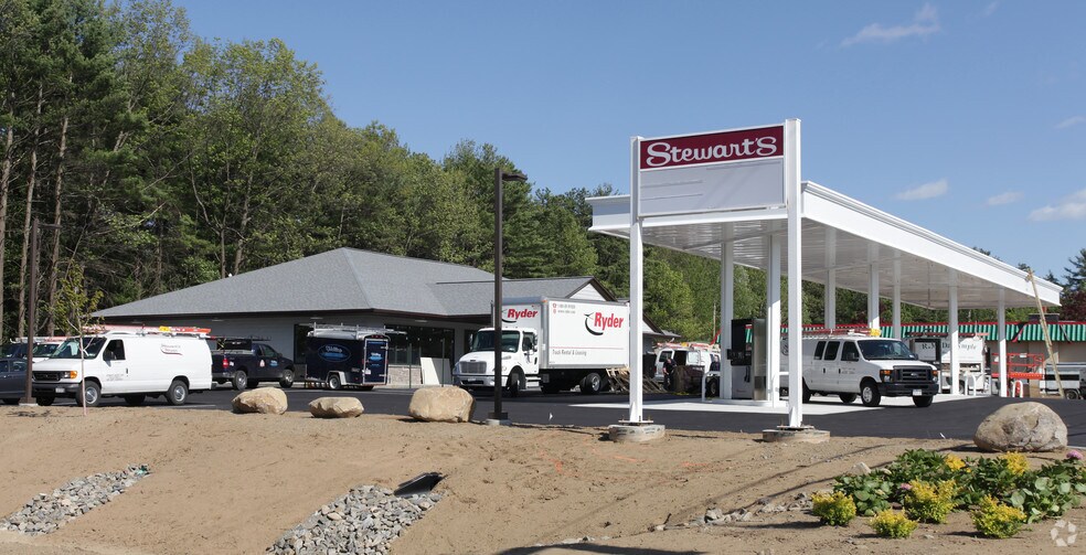 1000-1002 State Route 9, Queensbury, NY for sale - Primary Photo - Image 1 of 1