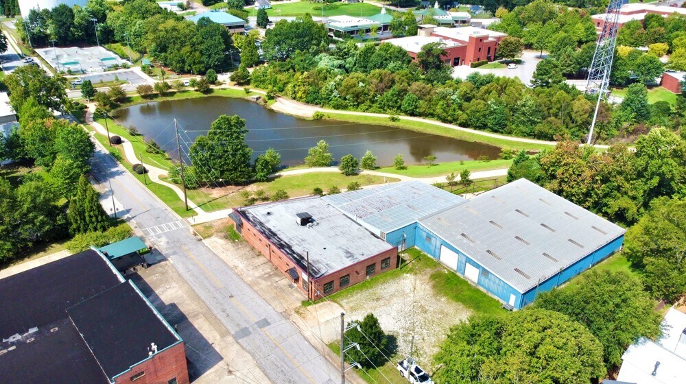 434 High St, Gainesville, GA 30501 NoFo Brew Co. & Distillery Building